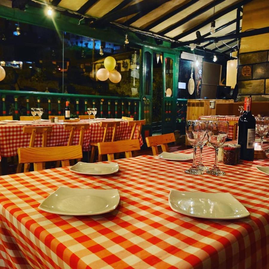 Hotel Calicanto Real Cafe Museo Mongui Ngoại thất bức ảnh