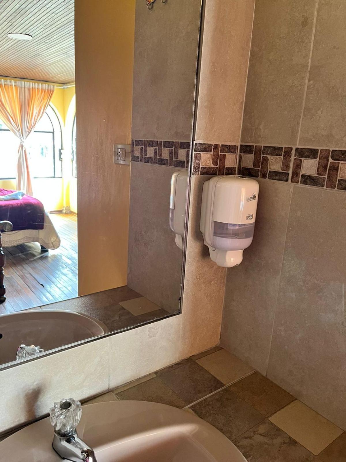 Hotel Calicanto Real Cafe Museo Mongui Ngoại thất bức ảnh